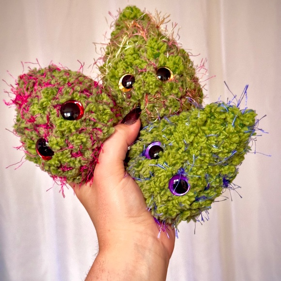 💚🍃 Nug Buddies 🎁 - Picture 3 of 10